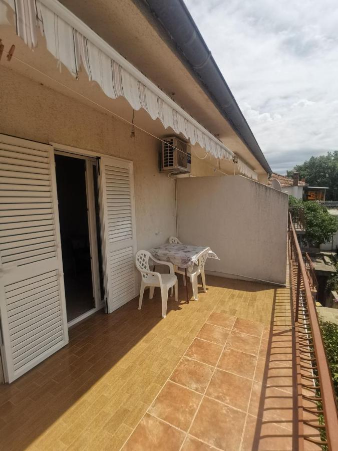 Emily Daire Biograd Na Moru Dış mekan fotoğraf
