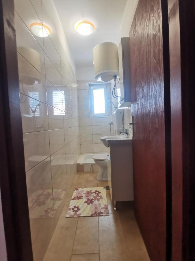 Emily Daire Biograd Na Moru Dış mekan fotoğraf