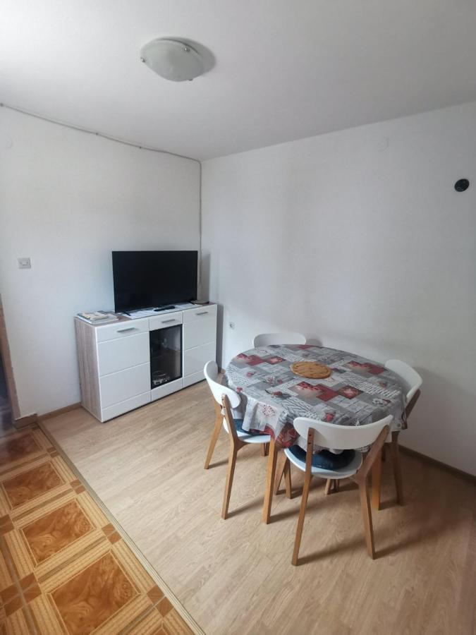 Emily Daire Biograd Na Moru Dış mekan fotoğraf