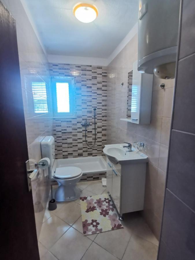 Emily Daire Biograd Na Moru Dış mekan fotoğraf